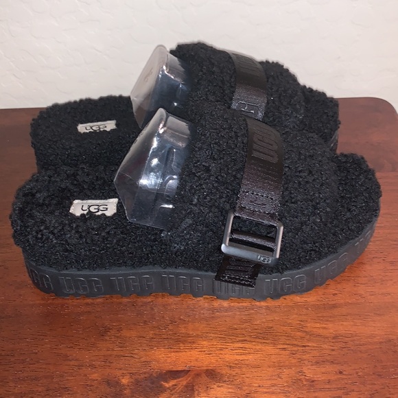 UGG BRAND NEW IN BOX & GORGEOUS SIZE 8 FLUFFITA JET BLACK SLIDES - Picture 4 of 13